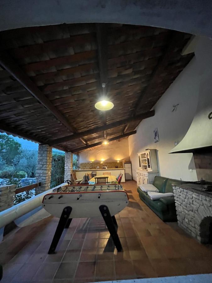 Вилла Le Cabanon Des Cigales Provencale Puymeras Экстерьер фото