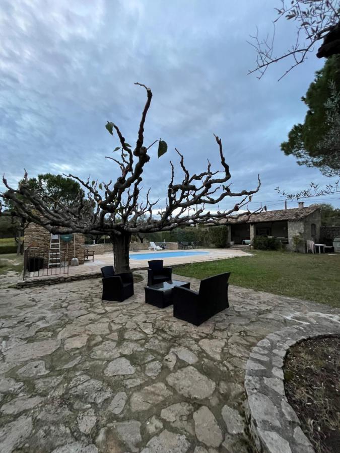 Вилла Le Cabanon Des Cigales Provencale Puymeras Экстерьер фото