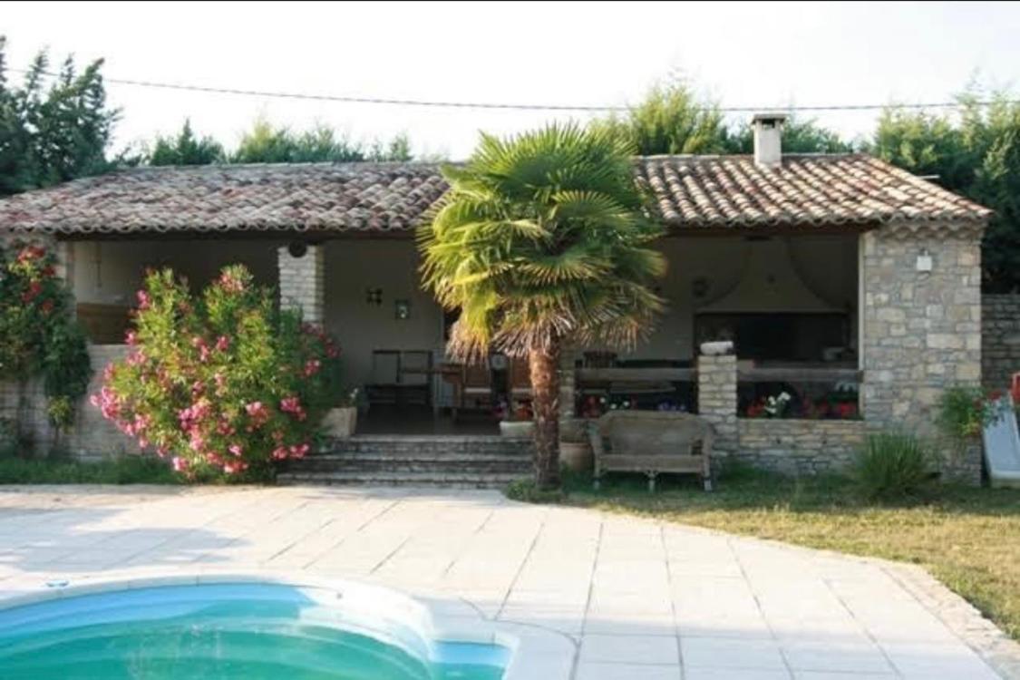 Вилла Le Cabanon Des Cigales Provencale Puymeras Экстерьер фото